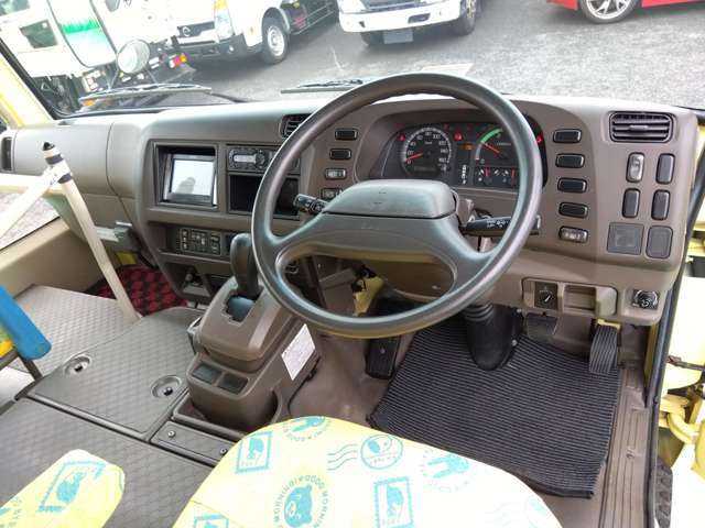 運転席周り
