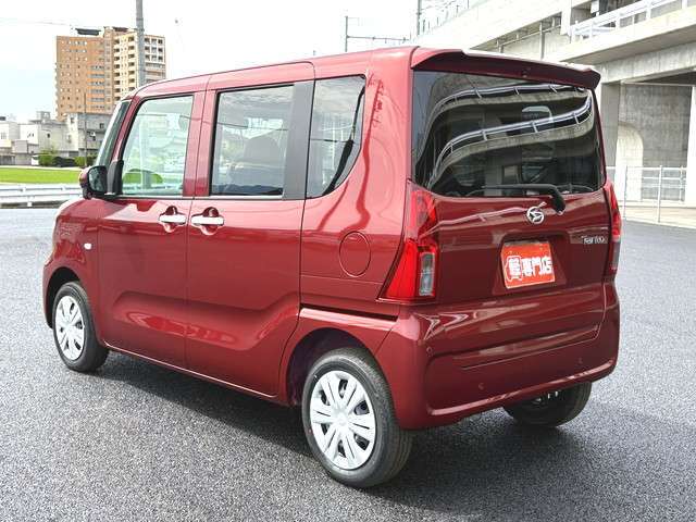 届出(登録)済未使用車なら1～2週間で納車できます！新車の場合は登録等の手続きに約2～3か月かかりますが、届出(登録)済未使用車はこのメリットでご購入される方も多いです。
