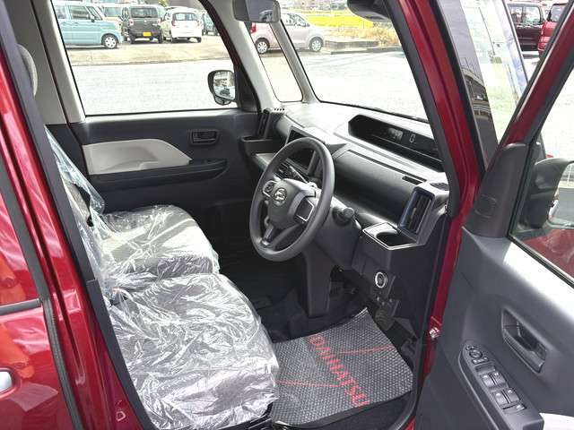 「車が壊れたらどうしたらいいの？」「事故の時ってどうするの？」クルマの事ってわからないことだらけ。でも、カーボならクルマのことはぜ～んぶおまかせ！わからない事があればすぐにカーボにご連絡を！