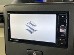 【純正ナビ】人気の純正ナビを装備。オーディオ機能も充実しており、Bluetooth接続すればお持ちのスマホやMP3プレイヤーの音楽を再生可能！毎日の運転がさらに楽しくなります！！