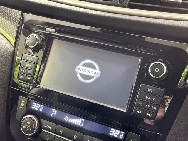 【純正ナビ】人気の純正ナビを装備。オーディオ機能も充実しており、Bluetooth接続すればお持ちのスマホやMP3プレイヤーの音楽を再生可能！毎日の運転がさらに楽しくなります！！