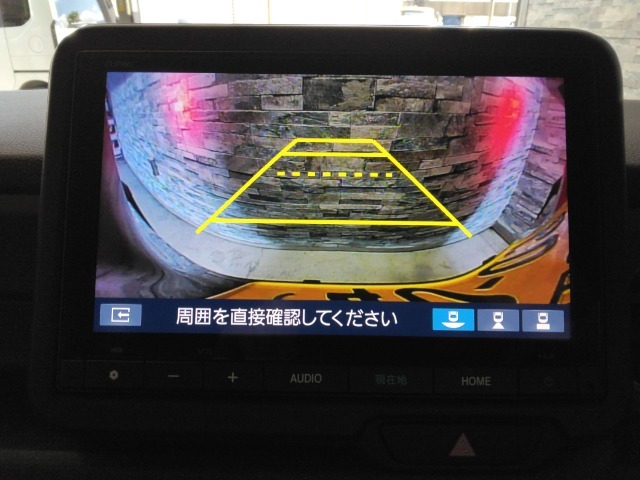 リアカメラがついているので、駐車や後進の際にとても便利です♪
