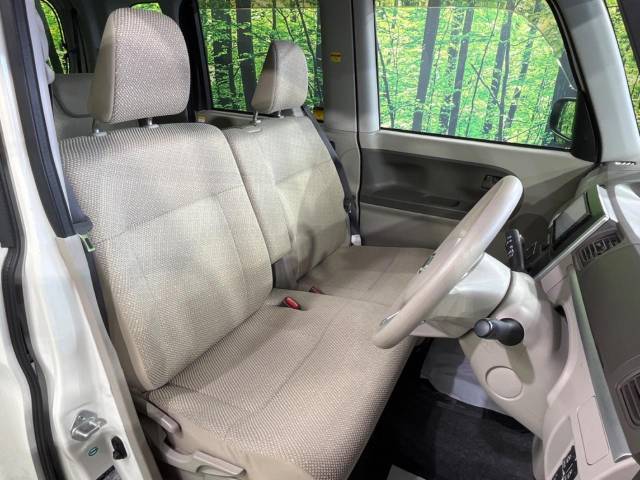 運転席シート廻りは使用感も少なく、良好な状態となっています。丁寧に使われていたことがよくわかりますね。