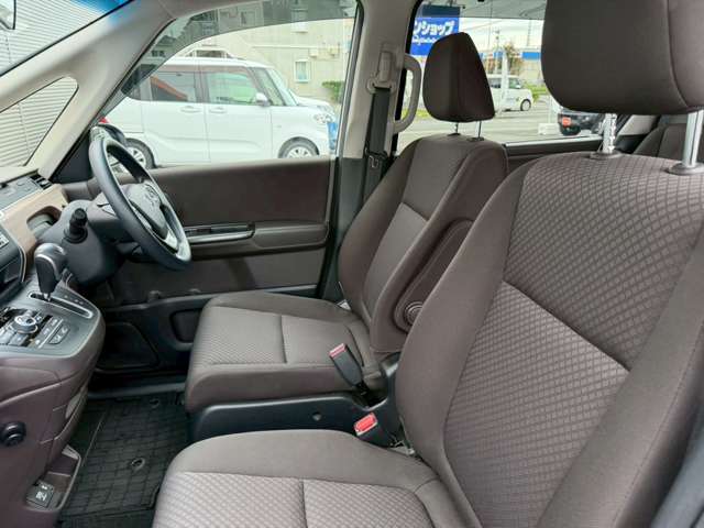 こちらのお車は弊社買取車輛になります。短期での掲載になりますのでお早めにお問合せください！在庫回転が速いので常に新鮮なお車を掲載しております。