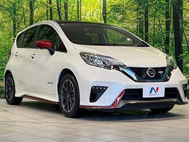 大好評のボディコーティング「弾スプラッシュコート」もご納車までに施工可能。通常のガラスコートと異なる、耐久年数6年の無機質ガラスコーティングが、ボディをキレイな状態に保ってくれます。