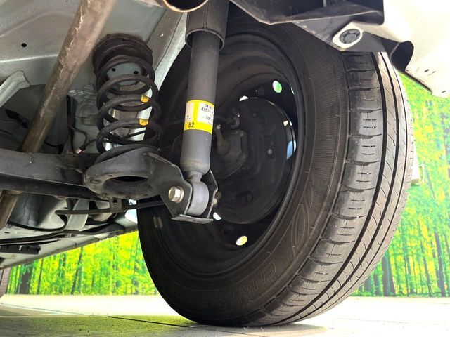 お車を安心してお乗りいただく為には、足回りの定期点検が欠かせません。サービスサポート（有償保証）では無料点検もご提供しており、安心のカーライフをお過ごしいただけるサポート体制が整っています。