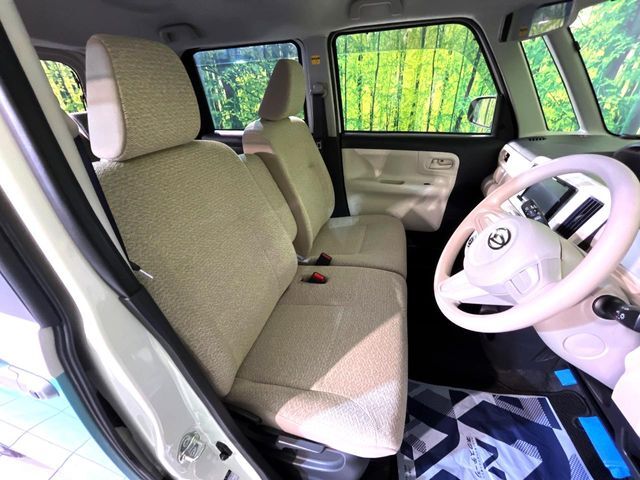 運転席シート廻りは使用感も少なく、良好な状態となっています。丁寧に使われていたことがよくわかりますね。