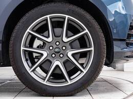 21インチ5スポークホイール！ヴェラールのエクステリアに合わせてデザインしており相性も良く、デザインの統一感と引き締まった印象を感じさせてくれます！