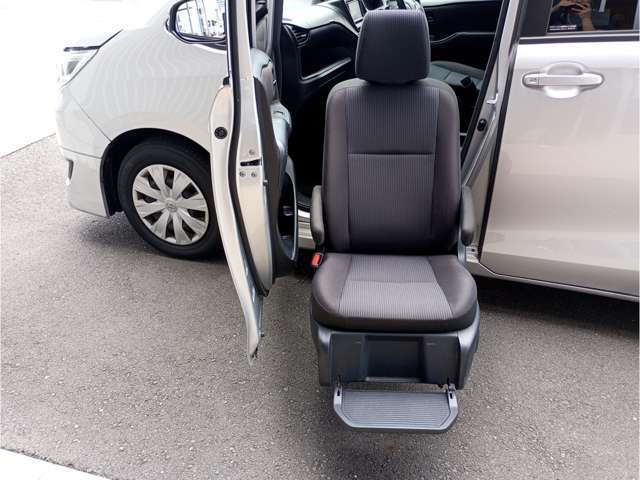 福祉車両のみ100台以上展示！静岡から良質な福祉車両を全国に。福祉車両ヤマシタオート