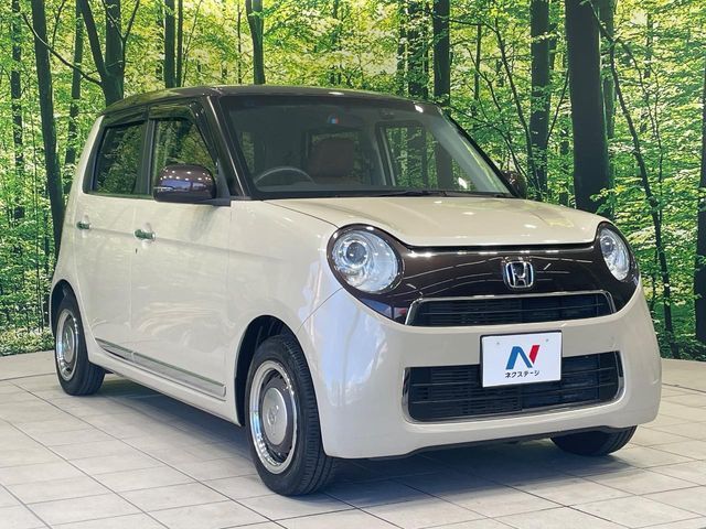 大好評のボディコーティング「弾スプラッシュコート」もご納車までに施工可能。通常のガラスコートと異なる、耐久年数6年の無機質ガラスコーティングが、ボディをキレイな状態に保ってくれます。