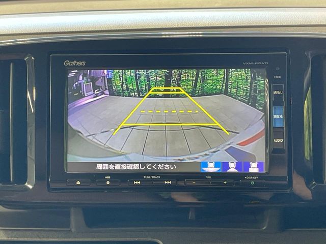 【バックカメラ】駐車時に後方がリアルタイム映像で確認できます。大型商業施設や立体駐車場での駐車時や、夜間のバック時に大活躍！運転スキルに関わらず、今や必須となった装備のひとつです！