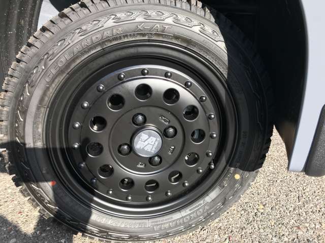 エクストリームJのラギッドホイールに新品のジオランダーX-AT（165/65R14）を装着しています！