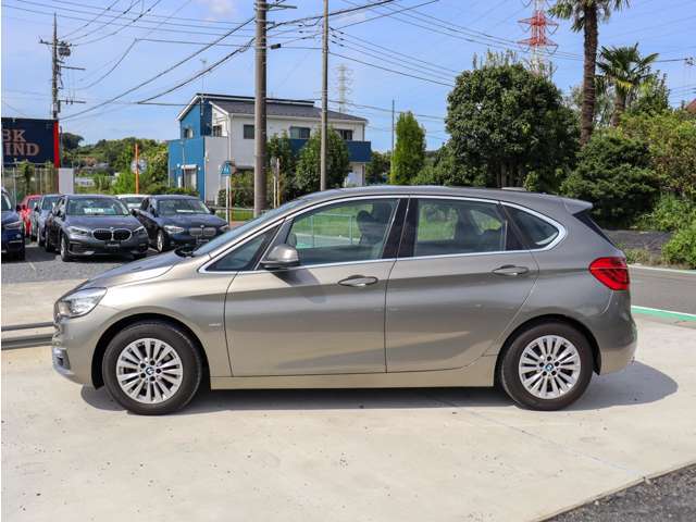 厳選されたBMW中古車が80台から100台ほど展示されております。営業時間は10：00から19：00で年中無休（年末年始を除く）で営業しております。