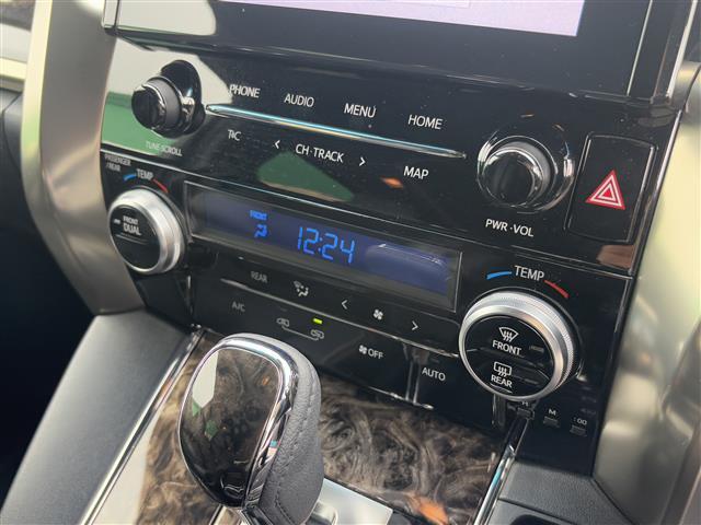 気になる車はすぐにお問い合わせください！右のカーセンサー専用無料ダイヤルから、専門スタッフがお車のご質問にお答えいたします！