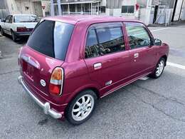 遠方の方でも登録納車可能です。運送業者もしくは自社積載でご対応致します。詳細は担当までお気軽にお問合せ下さい。