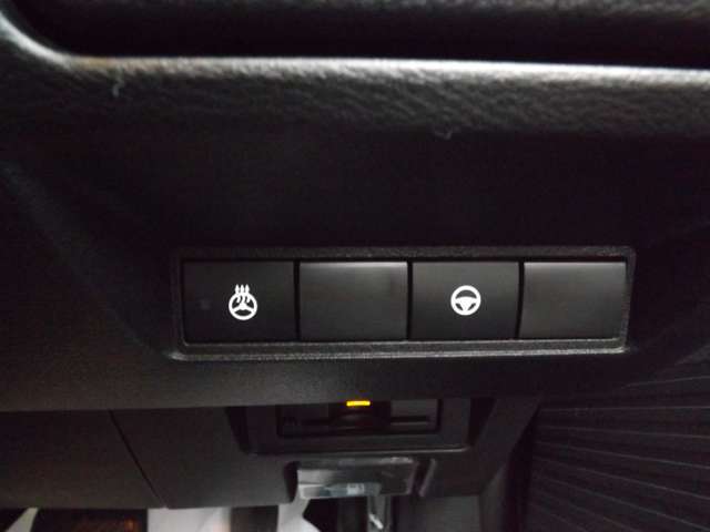 ステアリングヒーター付きで寒い冬でもポッカポカ(*^^*)