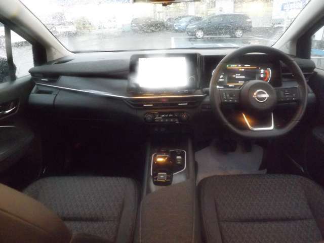 当店の法定12ヶ月点検は、自社のサービス工場で整備させていただきます☆