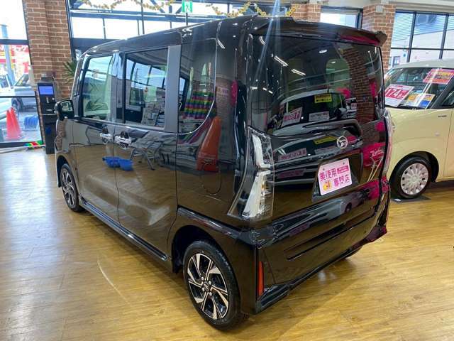 届出済未使用車を一人でも多くの方に提供できるよう専門のスタッフがしっかりと説明し、相談に乗らせていただきます！
