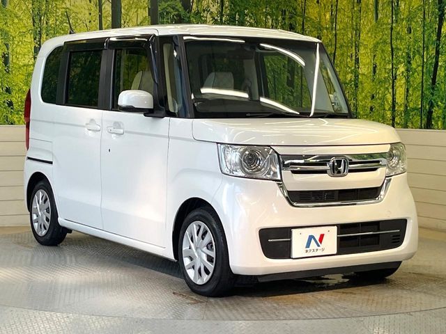 大好評のボディコーティング「弾スプラッシュコート」もご納車までに施工可能。通常のガラスコートと異なる、耐久年数6年の無機質ガラスコーティングが、ボディをキレイな状態に保ってくれます。