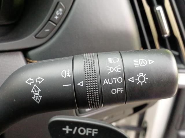 国産車から輸入車まで多様なお客様のニーズのお応えできるように、全国規模で豊富な在庫展開！車のことならWECARSへ！