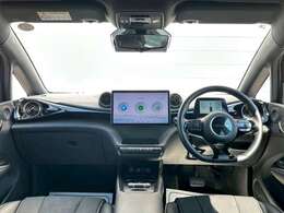 BYDでは共通の左右がシンメトリーになるようにボタン類が配置されています！