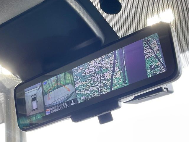 【アラウンドビューモニター】専用のカメラにより、上から見下ろしたような視点で360度クルマの周囲を確認することができます☆死角部分も確認しやすく、狭い場所での切り返しや駐車もスムーズに行えます。