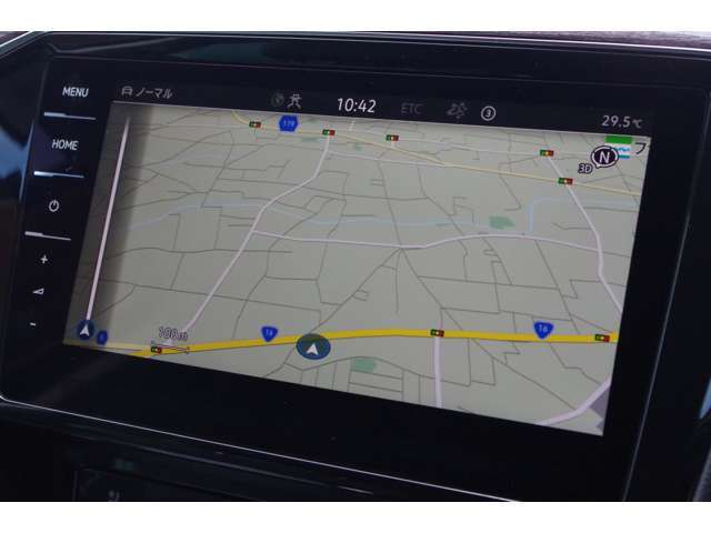 LIBERALAでは多種多様の車種をご用意させていただいております。お客様がご納得いくまで、そのお車の持つ特性を五感すべてで感じ取っていただける場をご提供します。