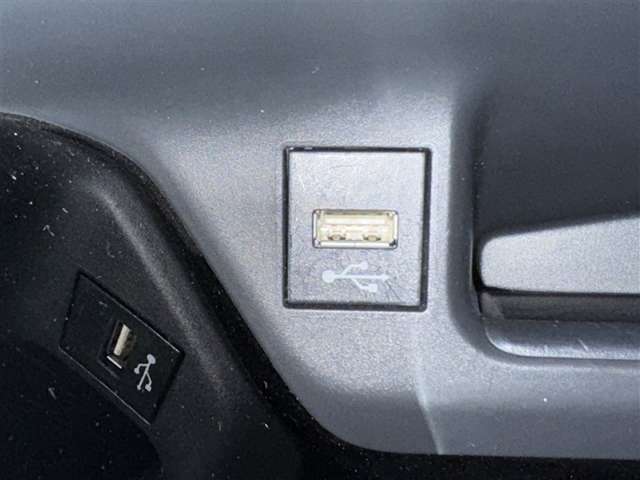 USB電源つき♪　嬉しい装備ですね！