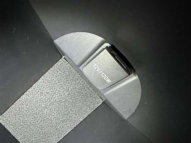 現在お乗りのお車があれば喜んで査定いたします。詳しくは、お近くの名古屋トヨペットグループのお店までご相談ください。