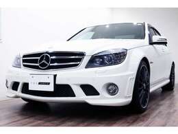 正規ディーラー車　2011年モデル　AMG　C63セダン　右ハンドル　カルサイトホワイト/ブラックレザー