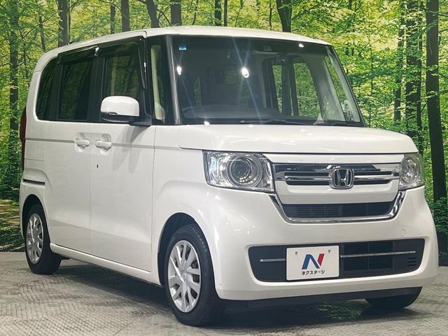 高透明度のガラス皮膜で撥水はもちろん、上質なツヤ・光沢を実現。紫外線や酸性雨から大切な愛車を保護し、色あせ・劣化を防止。「弾スプラッシュコート」、「弾プリミッサコート」からお選びいただけます。