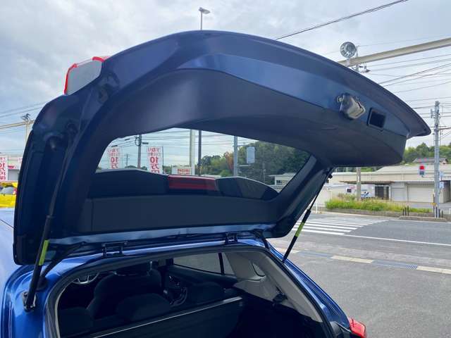 ワンオーナー☆4WD☆メモリーナビ☆バックカメラ☆LEDオートライト☆スマートキー☆パドルシフト☆オートエアコン☆17AW☆ETC☆アイサイト☆BSM☆レーダークルーズC☆走行4.0万K☆試乗OK