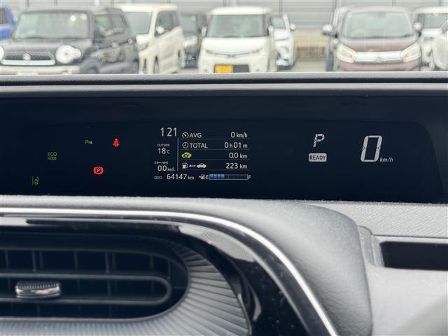 気になる車はすぐにお問い合わせください！画面右側の0066から始まる無料ダイヤルからお問い合わせ下さい！専門スタッフがお車のご質問にお答えいたします！