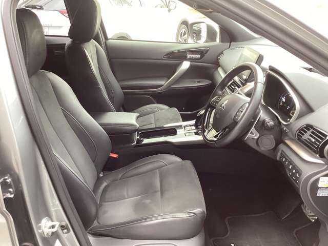 乗り心地とサポート性能を追求した疲れにくいシートで長距離運転も快適　安全！！