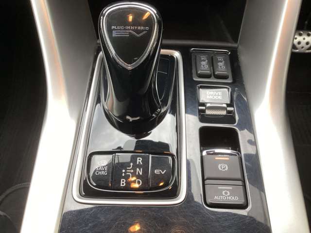 スティックタイプのセレクターレバー！新しい感覚が運転の楽しさを感じさせてくれる！