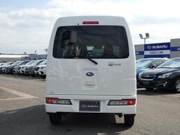 【リヤ】2年間(バリューチョイスは1年間)走行距離無制限の「スバルあんしん保証」が付きます。万一の時は、全国スバルディーラーで保証修理が受けられます。最長3年まで保証の延長が可能です。(有料)