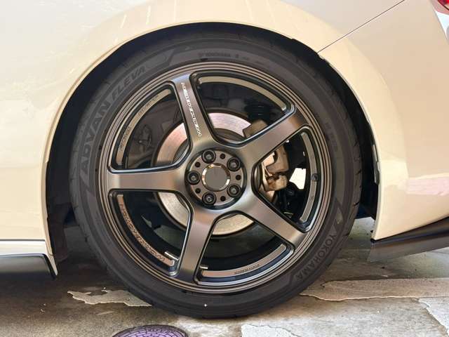 WORK　EMOTION　T5R　18インチAW装備♪　リアタイヤサイズ235/40R18　YOKOHAMA　ADVAN　FLEVA