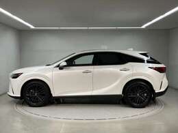 あらゆるシーンで味わえる、思い通りの操舵感ドライビングの愉しさが、レクサスの魅力です。