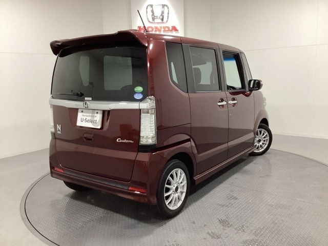 【Honda認定中古車 U-Select】　は3つの安心をお約束します。　1　Hondaのプロが整備した安心。 2　第三者機関がチェックした安心。　3　購入後もHondaが保証する安心。