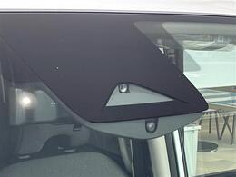 【ドライブレコーダー】映像・音声などの運転中の記録を残します。事故などを起こした起こされた時の証拠になりえますので、もしも時でも安心ですね。