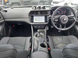 【インパネ全体】『インパネ全体』の画像になります。写真の内容に関してご不明点、ご質問等がございましたらお気軽にガリバー店舗までお問い合わせください。