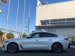 安心と信頼の納車前点検をShizuokaBMWでは全車で実施致しております。納車前100項目点検または、法定12ヶ月点検を全車で実施しております。点検・整備費用はもちろん、車両本体価格に含まれております。