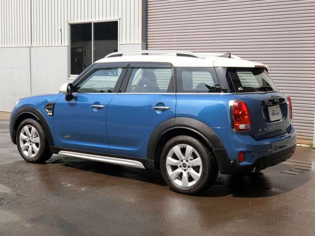 購入後のメンテナンス・車検・板金修理など全てお任せ下さい。車両搬送車完備