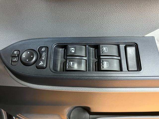 電動格納ミラー、パワーウインドウ