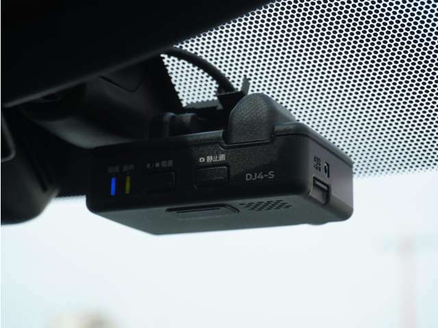 ドライブレコーダーの映像はナビ画面で確認ができます。