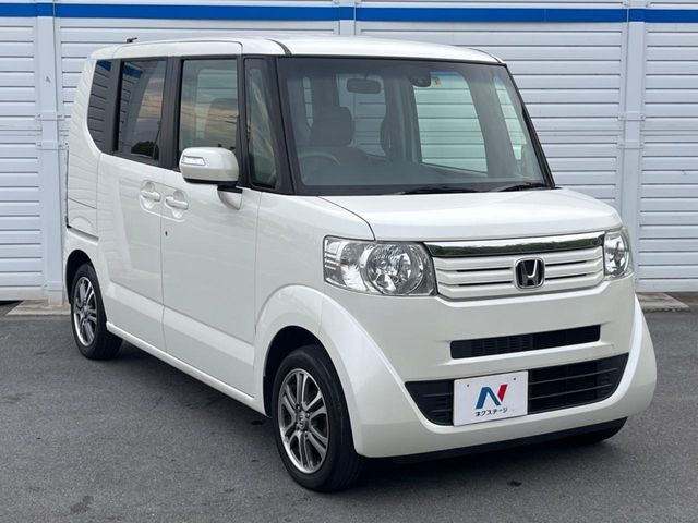 大好評のボディコーティング「弾スプラッシュコート」もご納車までに施工可能。通常のガラスコートと異なる、耐久年数6年の無機質ガラスコーティングが、ボディをキレイな状態に保ってくれます。