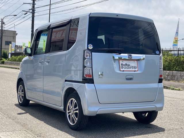 納車前の整備もしっかりさせていただきます。もちろんアフターサービスもお任せ下さい！
