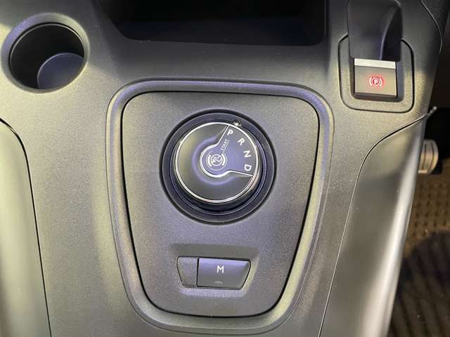 ご不明点など車両詳細等も店舗スタッフまでお問い合わせください。通話無料専用フリーダイヤルもご用意しております。0078-6003-131354　ご利用ください。