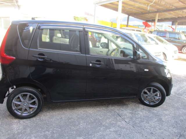 新車、中古車販売、車検、鈑金塗装、修理までお車の事ならまかせてください！