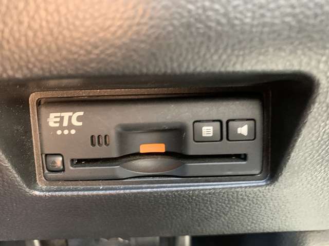メモリーナビTV☆Bluetooth☆バックカメラ☆ビルトイETC☆ドラレコ☆デュアルセンサーブレーキサポート☆追従走行☆スマートキー☆プッシュスタート☆シートヒーター☆アイドリングストップ☆試乗OK